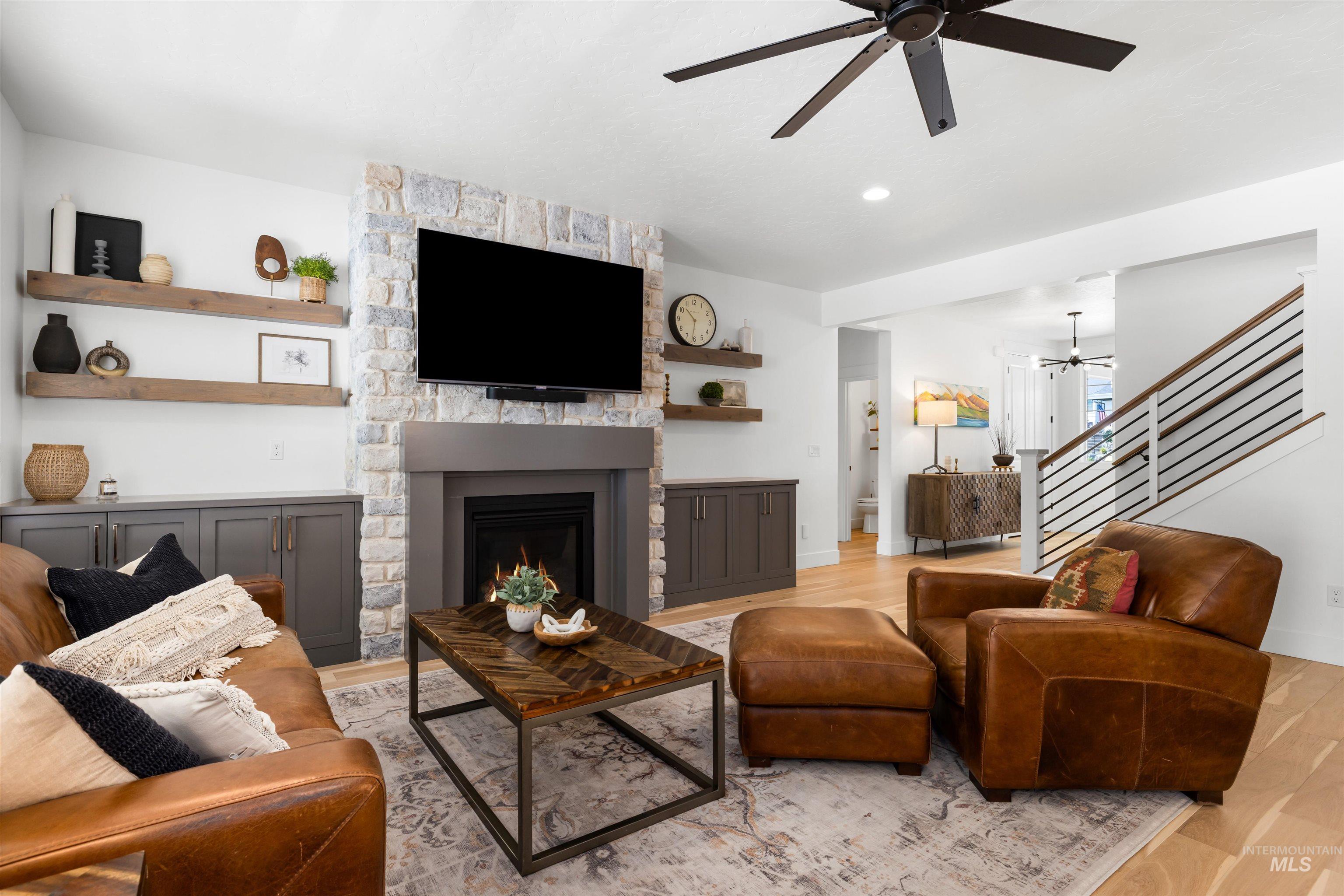3122 W Hidden Springs Dr