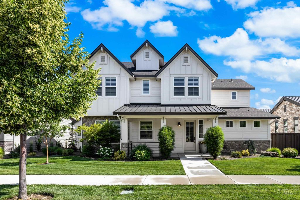 Photo of 3122 W Hidden Springs Dr, Boise, ID 83714 (MLS # 98965666)