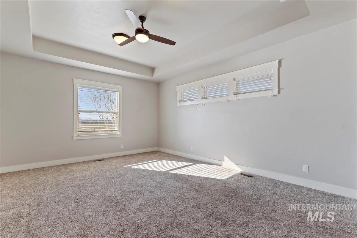 14'x18' bonus room with closet