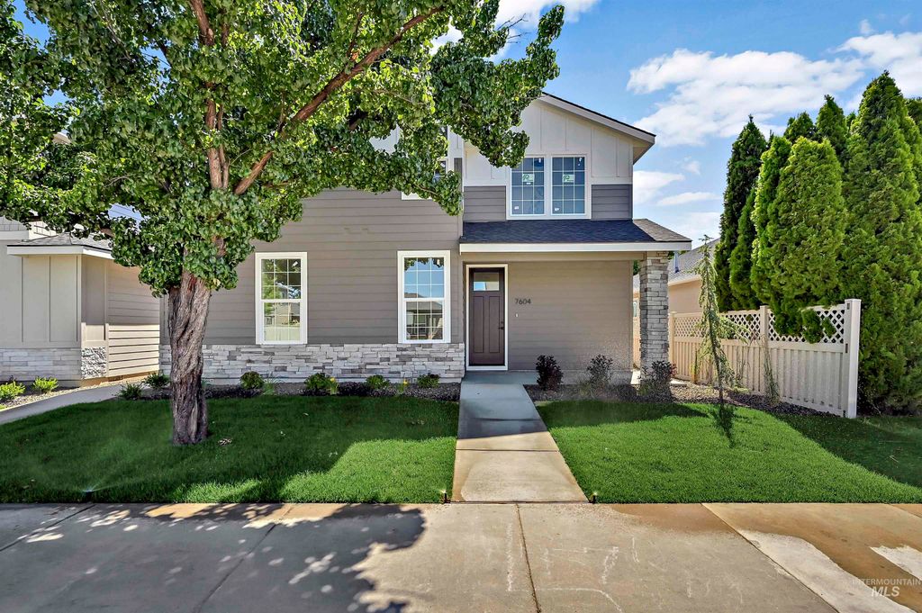 Photo of 7604 N Ferris Ave, Boise, ID 83714 (MLS # 98970709)