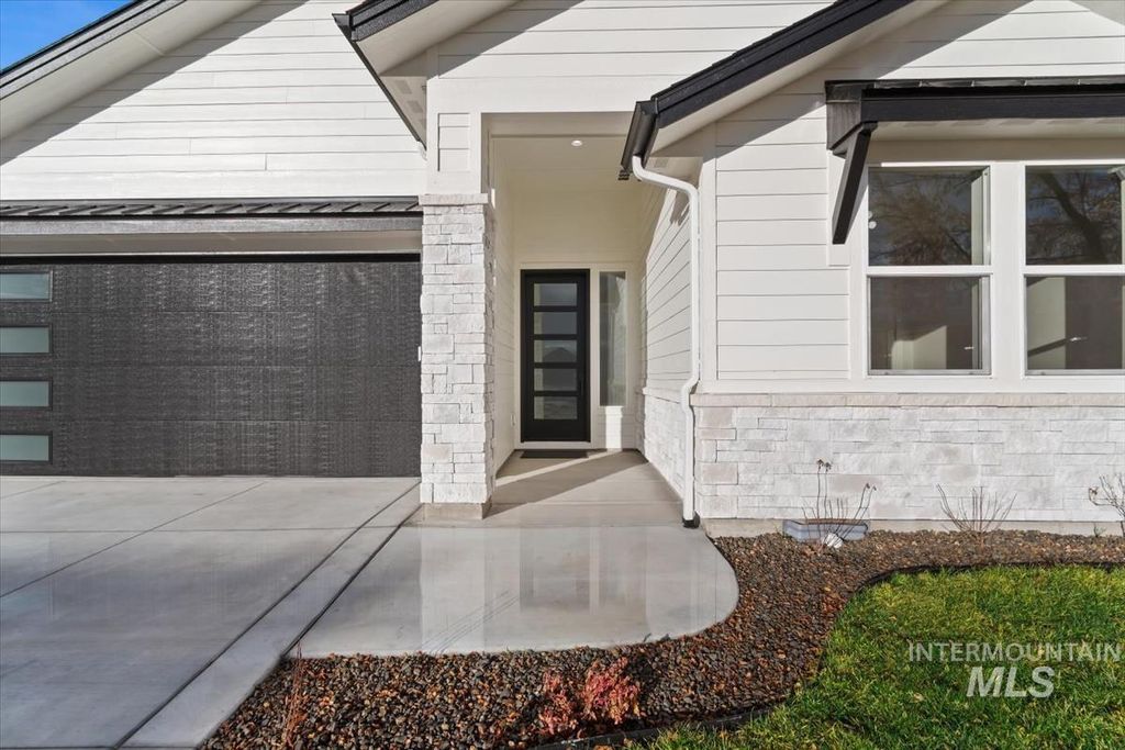 Photo of 357 W. Flour Mill Ct, Middleton, ID 83644 (MLS # 98986589)