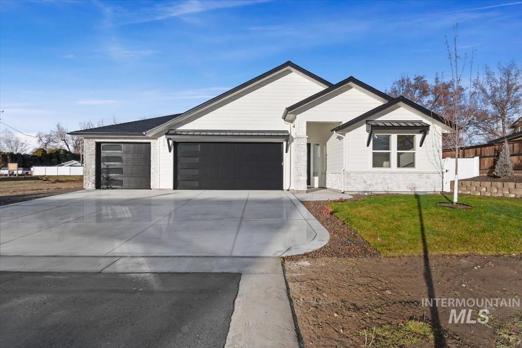 Photo of 357 W. Flour Mill Ct, Middleton, ID 83644 (MLS # 98986589)