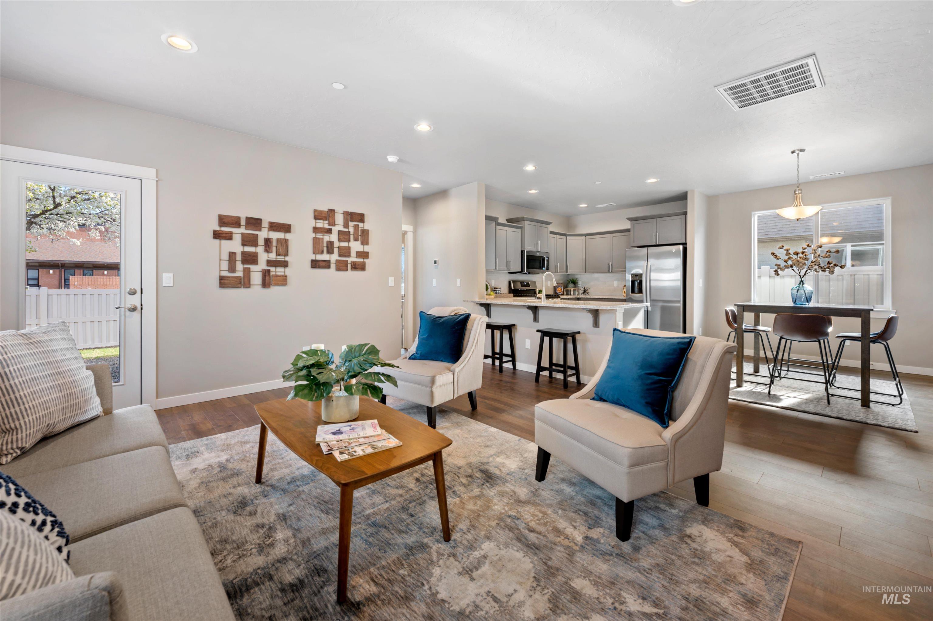 1525 Kenyon Meadow St.