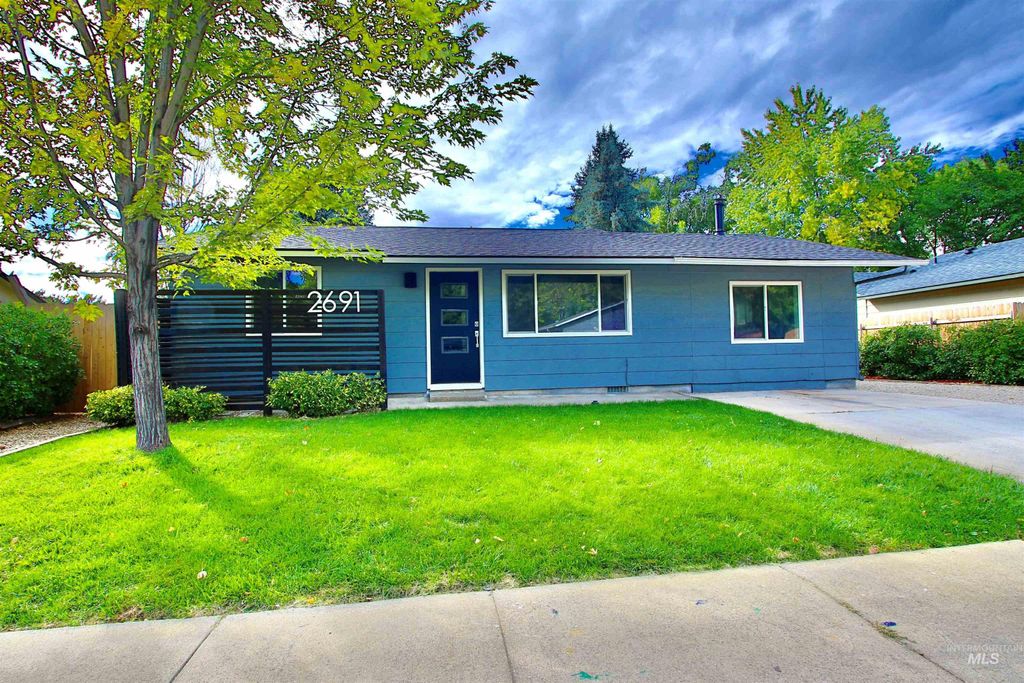 Photo of 2691 N Camden Ave, Boise, ID 83704 (MLS # 98963642)