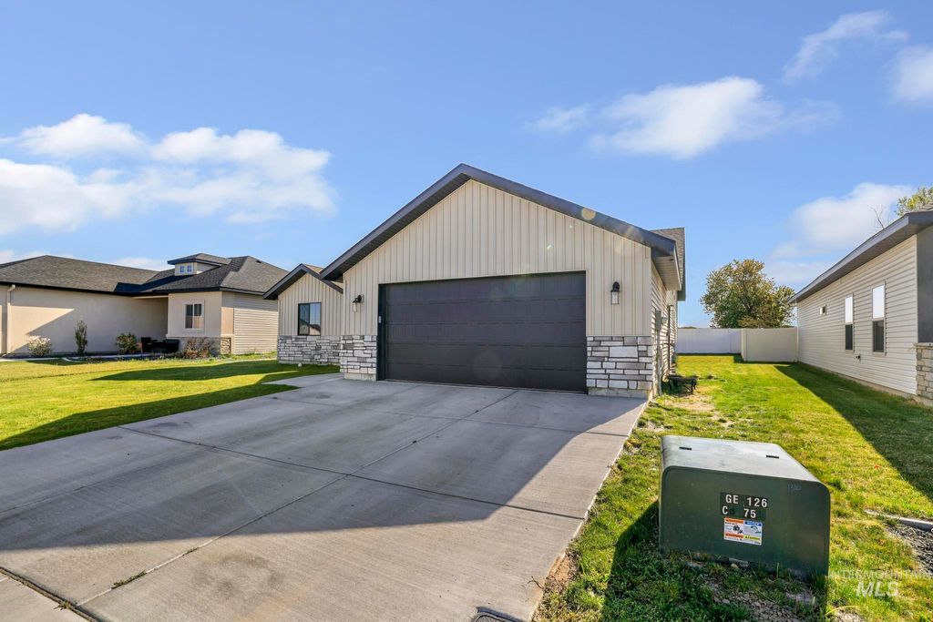 Photo of 1836 Gage Ave, Twin Falls, ID 83301 (MLS # 98984836)