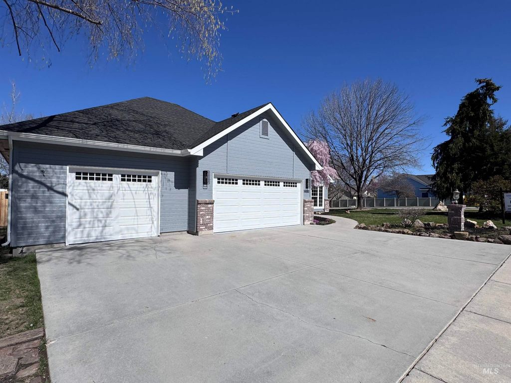 Photo of 9820 W Geronimo St, Boise, ID 83709 (MLS # 98979721)