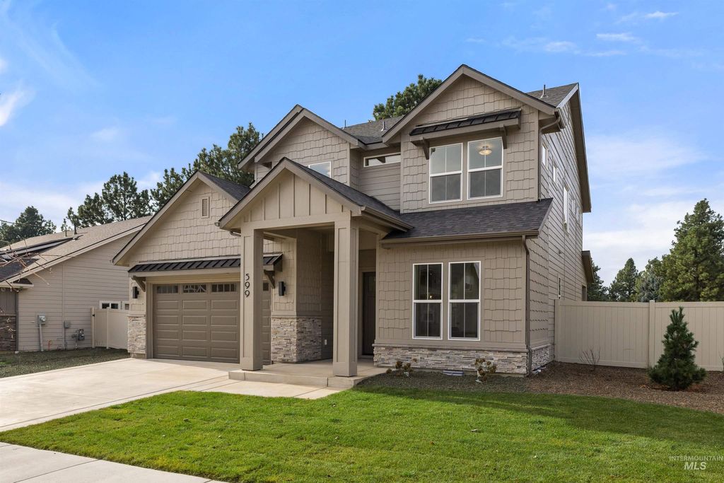 Photo of 611 N Hiltonhead Way, Eagle, ID 83616 (MLS # 98974013)