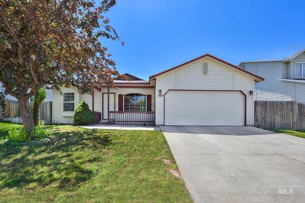 Photo of 709 E Trail Creek, Nampa, ID 83686 (MLS # 98964852)