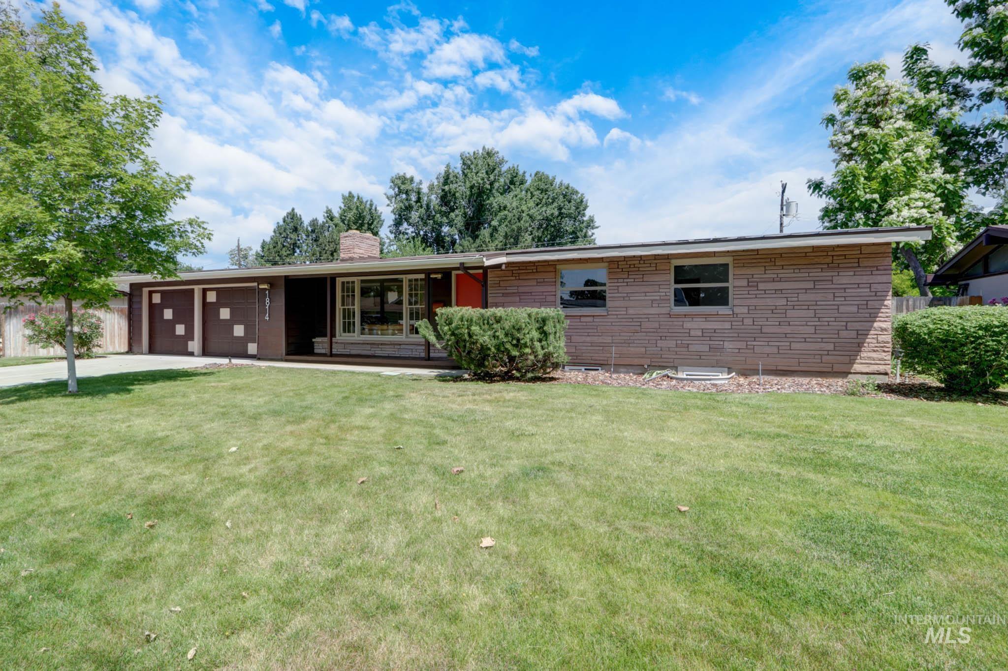 1814 W Suncrest Drive