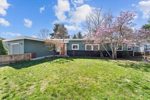 Photo of 1127 E Boise Avenue, Boise, ID 83706 (MLS # 98979407)