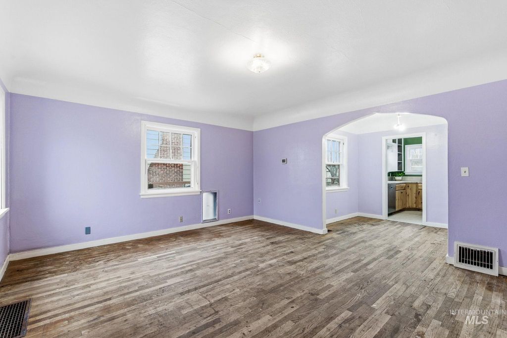 Photo of 712 17th Ave S Ave, Nampa, ID 83651 (MLS # 98972560)