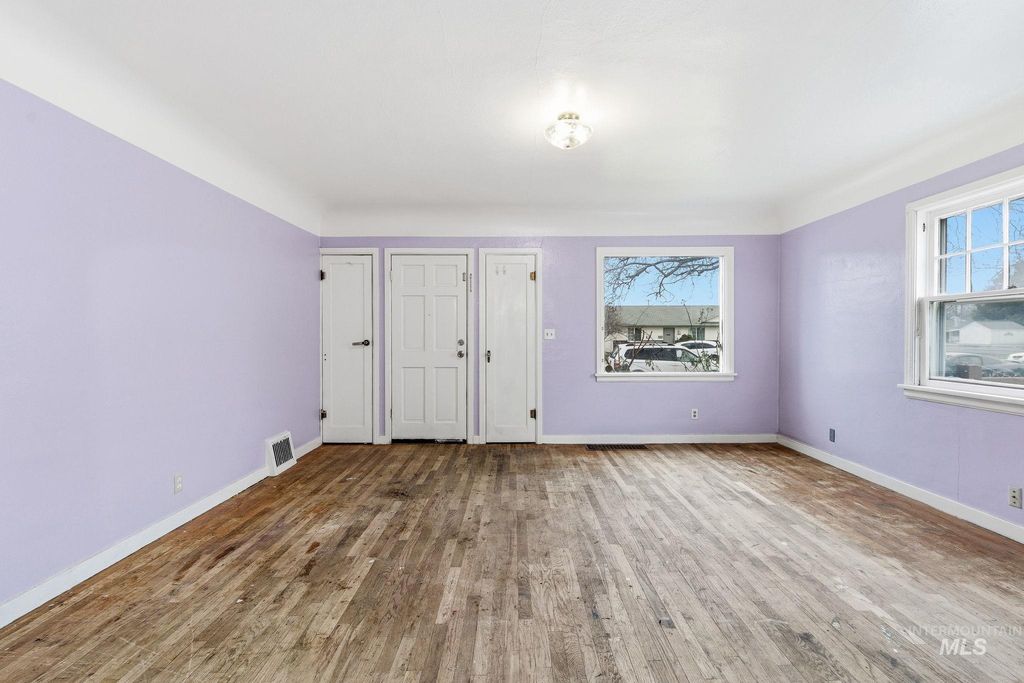 Photo of 712 17th Ave S Ave, Nampa, ID 83651 (MLS # 98972560)