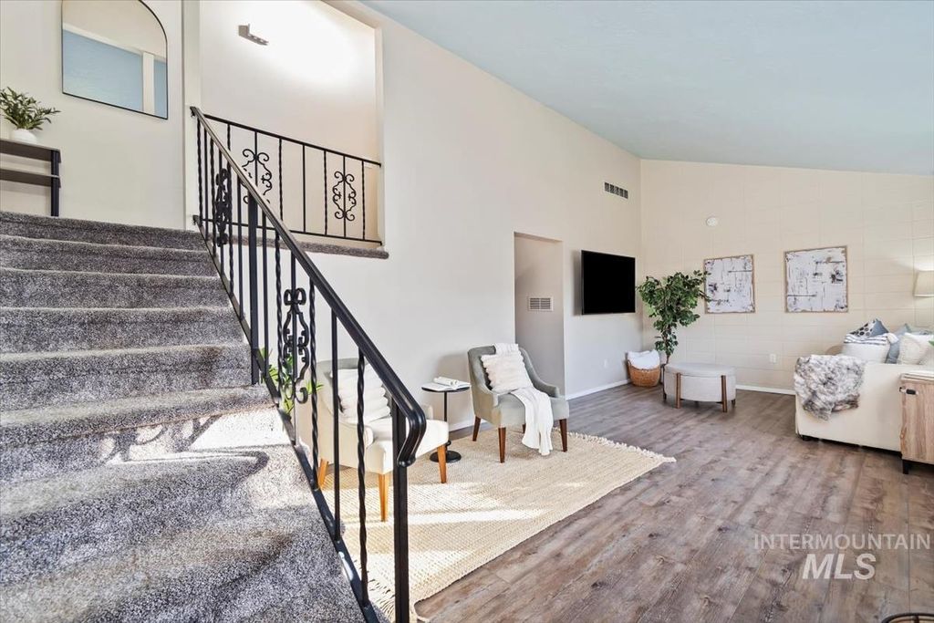 Photo of 716 NW 8th St, Meridian, ID 83642 (MLS # 98972092)