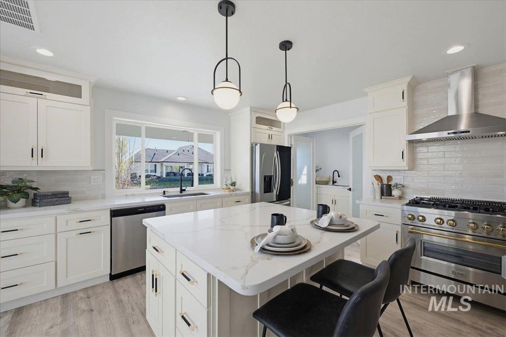 Photo of 1170 N Championship Pl, Eagle, ID 83616 (MLS # 98979730)