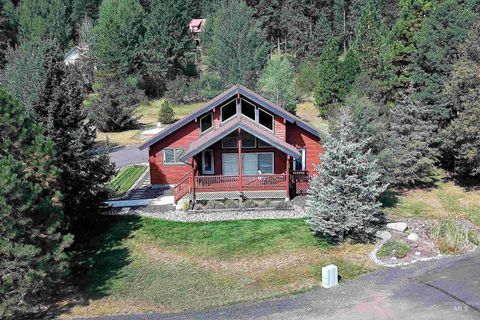 Photo of 3887 Fairway Ct, New Meadows, ID 83654 (MLS # 98964202)