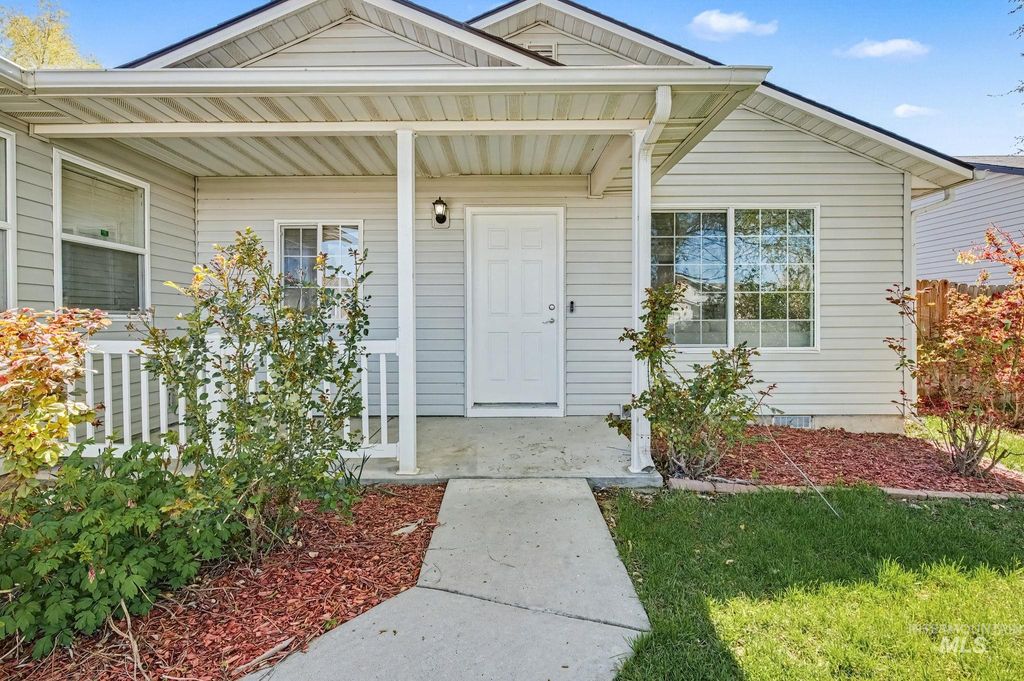 Photo of 3824 Groveton St, Caldwell, ID 83605 (MLS # 98986482)