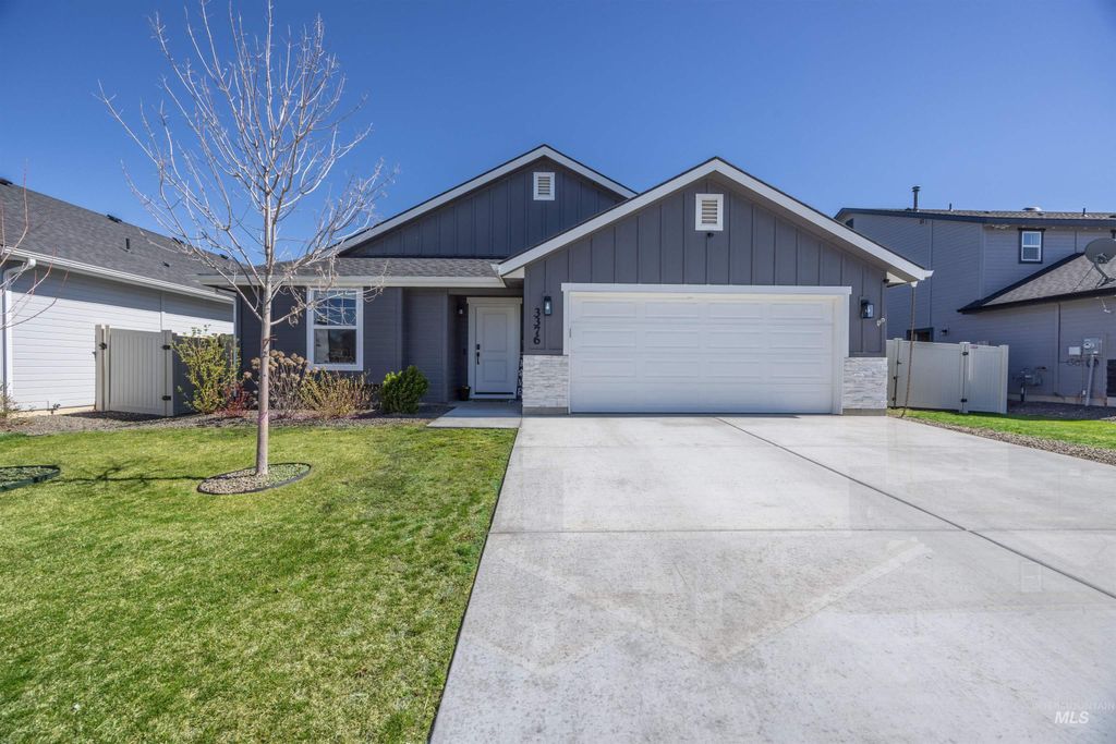 Photo of 3376 S Walnut Ridge Way, Nampa, ID 83686 (MLS # 98981127)