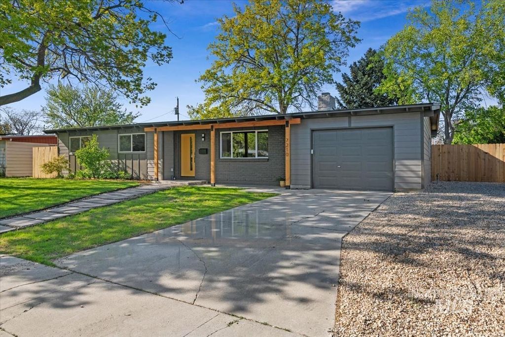 Photo of 7210 W Brentwood Dr, Boise, ID 83709 (MLS # 98984506)