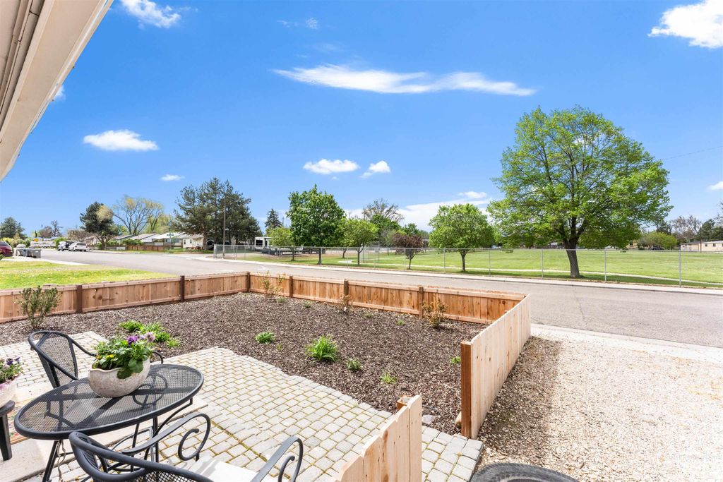 Photo of 1936 S Leadville Ave, Boise, ID 83706 (MLS # 98983988)