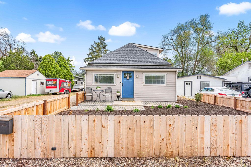 Photo of 1936 S Leadville Ave, Boise, ID 83706 (MLS # 98983988)