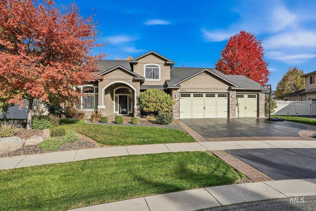Photo of 4694 N Abruzzo Ave, Meridian, ID 83646 (MLS # 98970704)