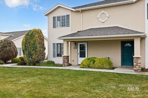 Photo of 1897 Hampton Way, Twin Falls, ID 83301 (MLS # 98980811)