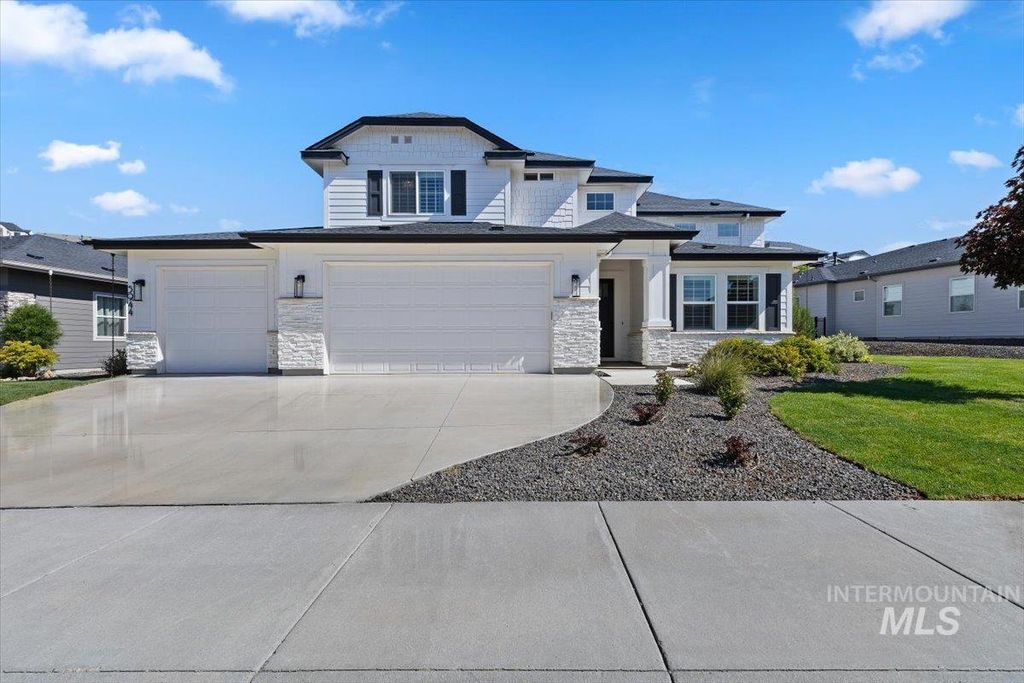 Photo of 5944 E Hootowl Dr, Boise, ID 83716 (MLS # 98987001)