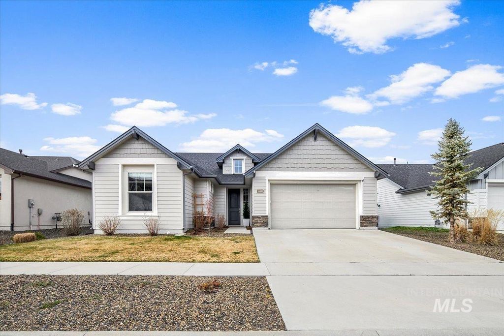 Photo of 20367 N Glenisla Avenue, Boise, ID 83714 (MLS # 98978372)