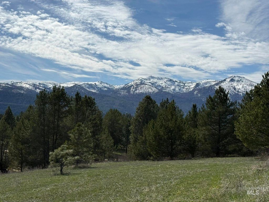 Photo of 11100 Bens Rd, Cascade, ID 83611 (MLS # 98984093)