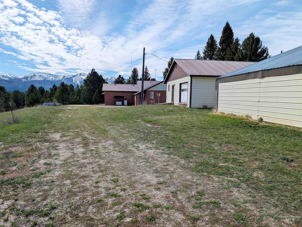 Photo of 11100 Bens Rd, Cascade, ID 83611 (MLS # 98984093)