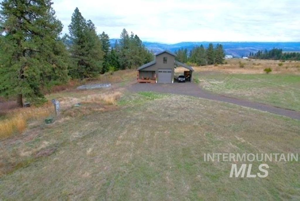 Photo of 271 Mule Deer, Kamiah, ID 83536 (MLS # 98964229)
