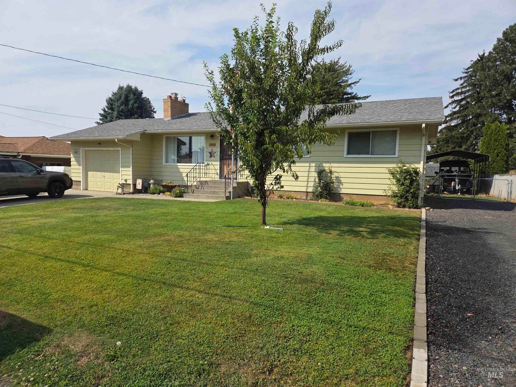 Photo of 431 Linden Drive, Lewiston, ID 83501 (MLS # 98998733)