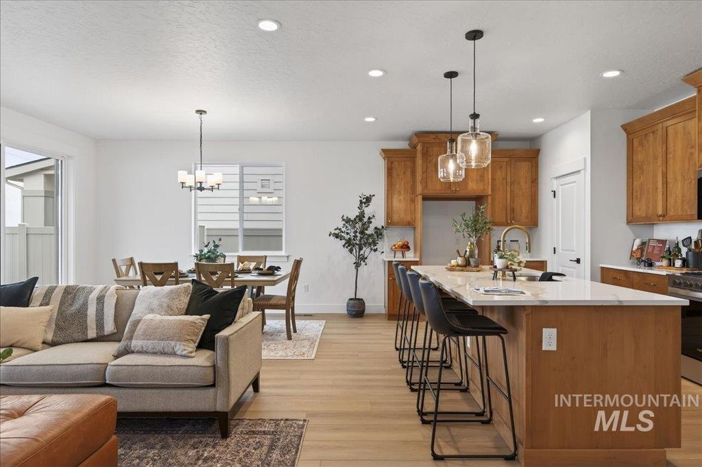 Photo of 6230 W Snow Currant St, Meridian, ID 83646 (MLS # 98975576)