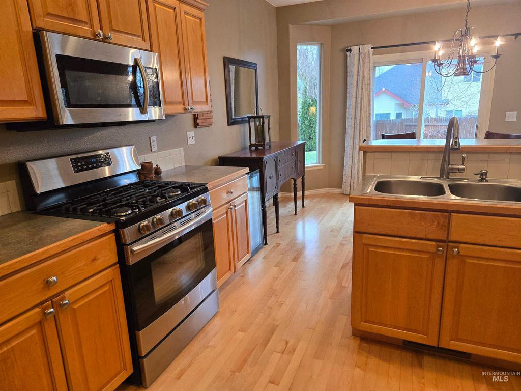 Photo of 9868 W Geronimo Street, Boise, ID 83709 (MLS # 98969402)