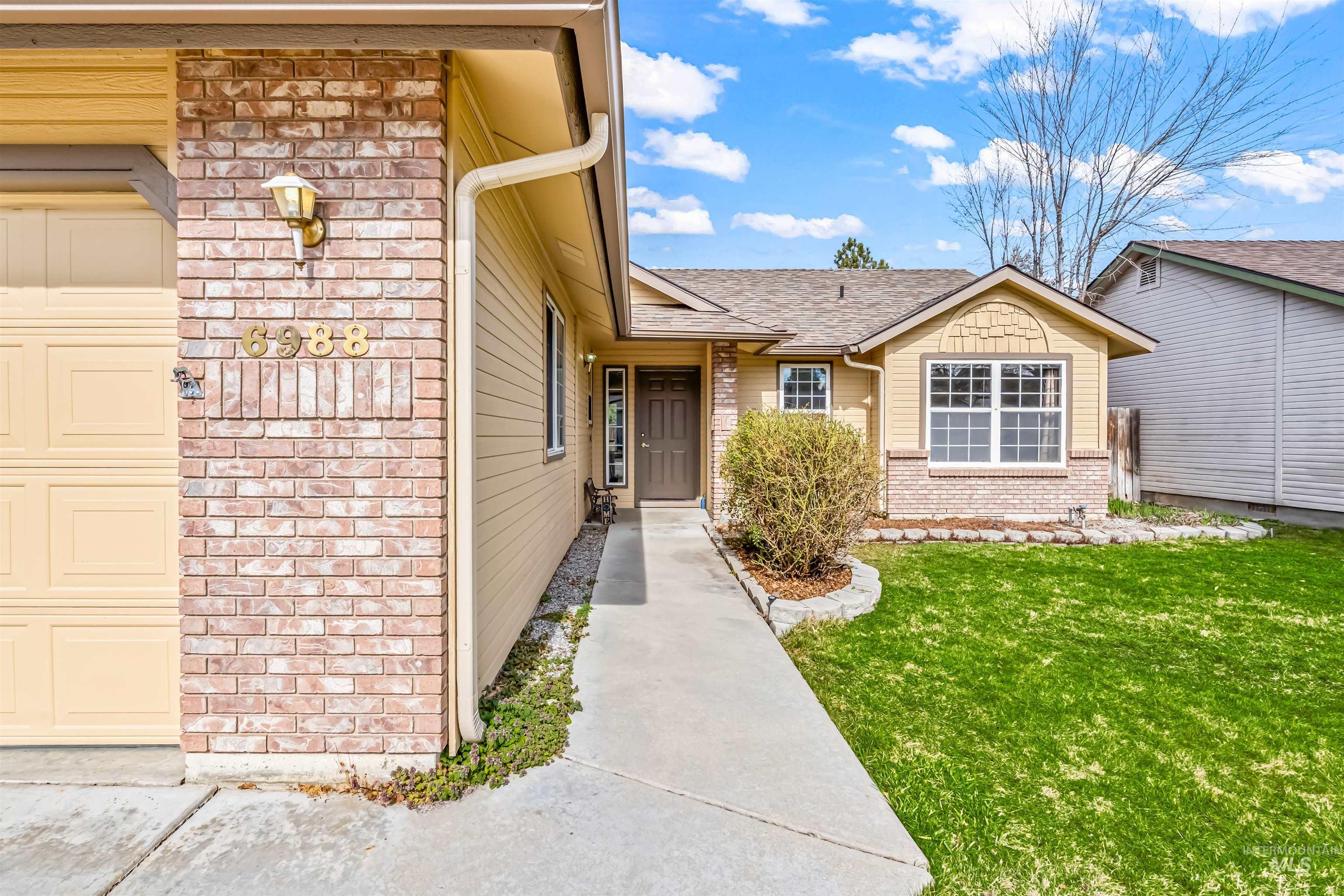 6988 W Tamarindo Ct.