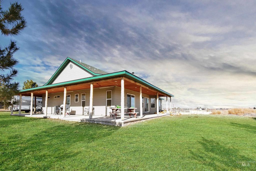 Photo of 3059 N 3422 E, Kimberly, ID 83341 (MLS # 98970999)