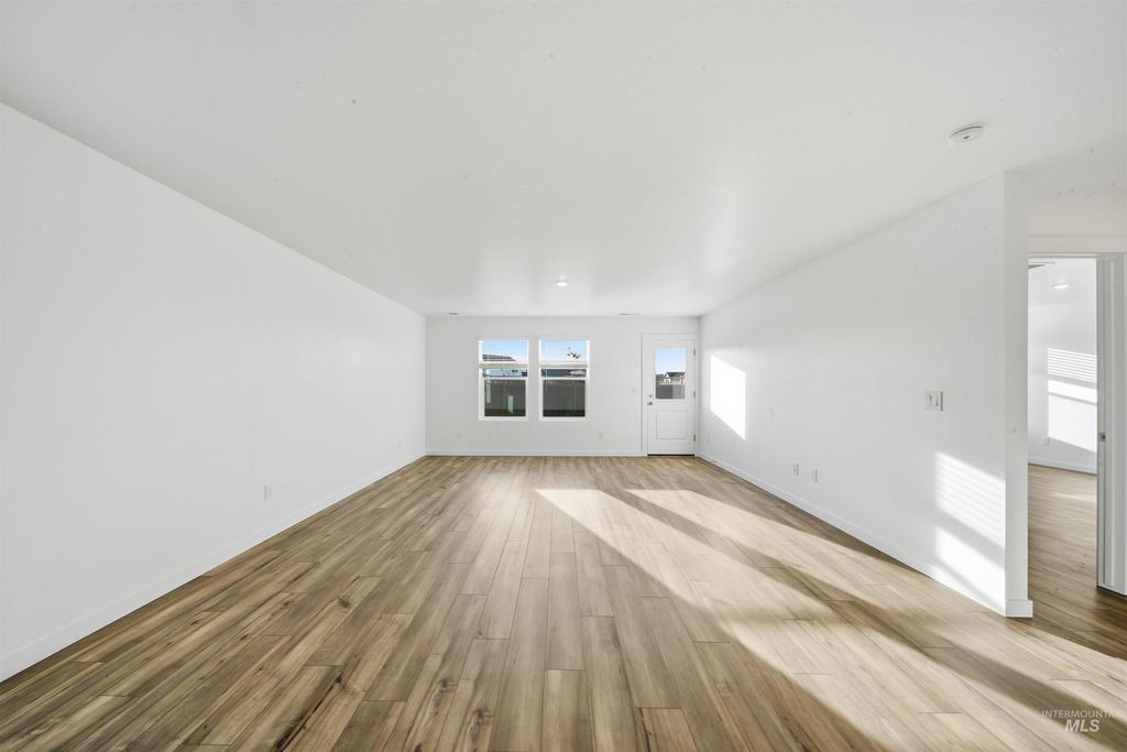 Photo of 18423 N Sparkleberry Ave, Nampa, ID 83687 (MLS # 98977472)