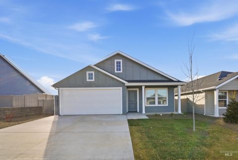 Photo of 18423 N Sparkleberry Ave, Nampa, ID 83687 (MLS # 98977472)
