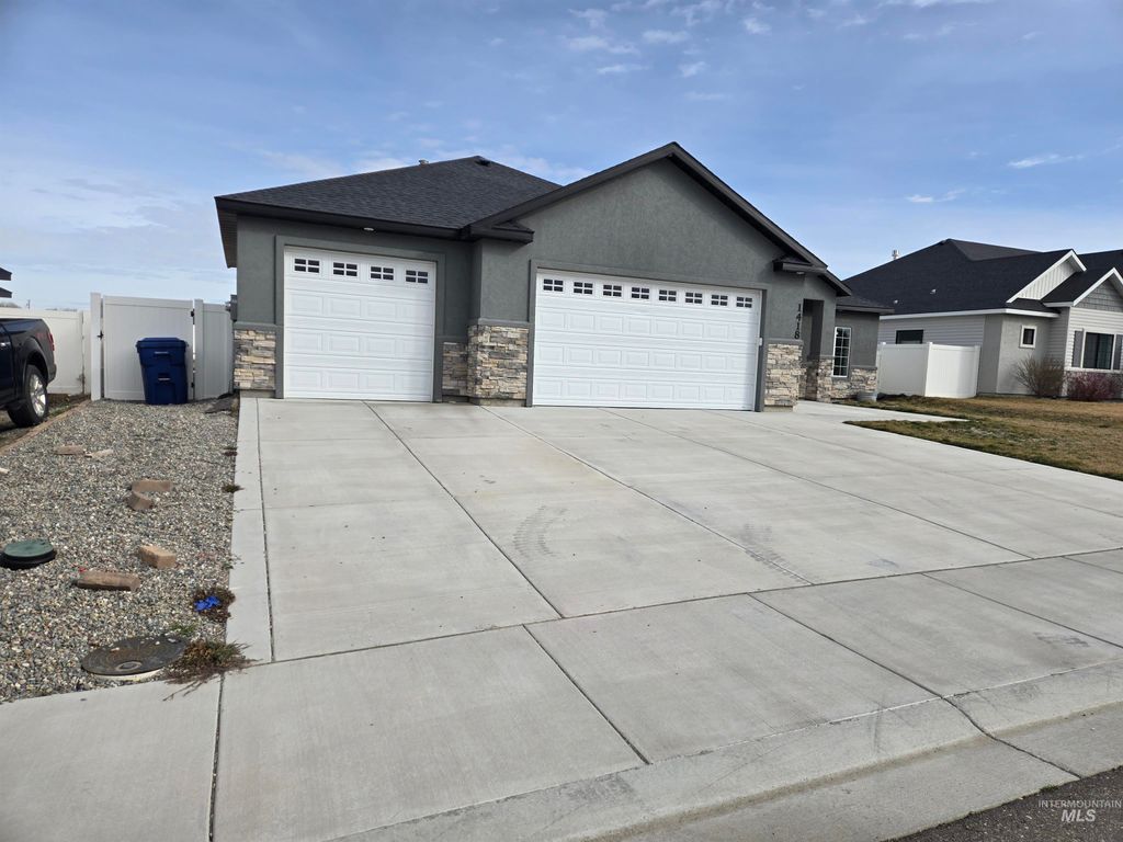 Photo of 1418 N Birch Street, Jerome, ID 83338 (MLS # 98980639)