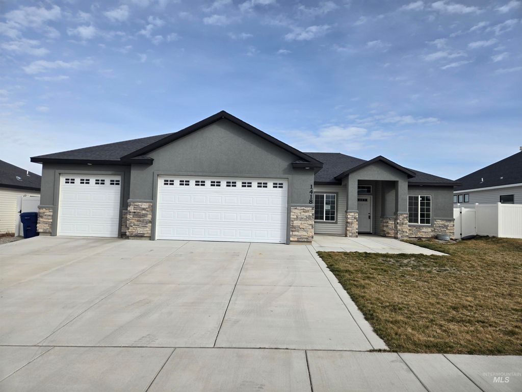 Photo of 1418 N Birch Street, Jerome, ID 83338 (MLS # 98980639)