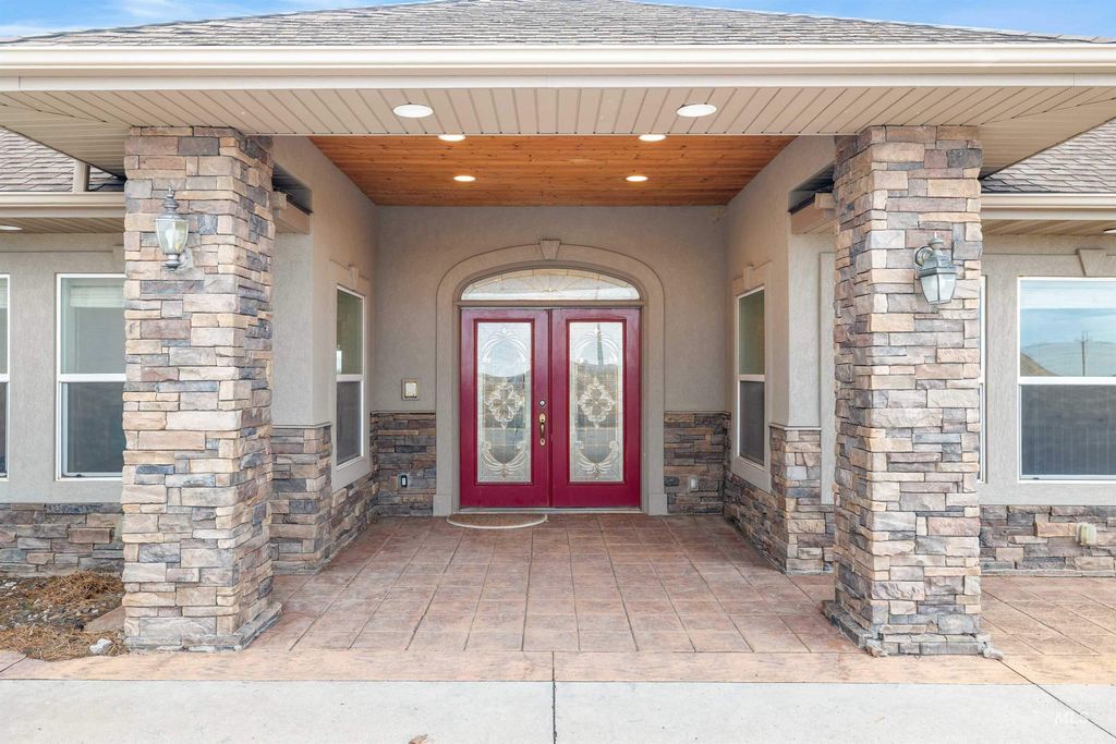 Photo of 302 S 700 E, Jerome, ID 83338 (MLS # 98975160)