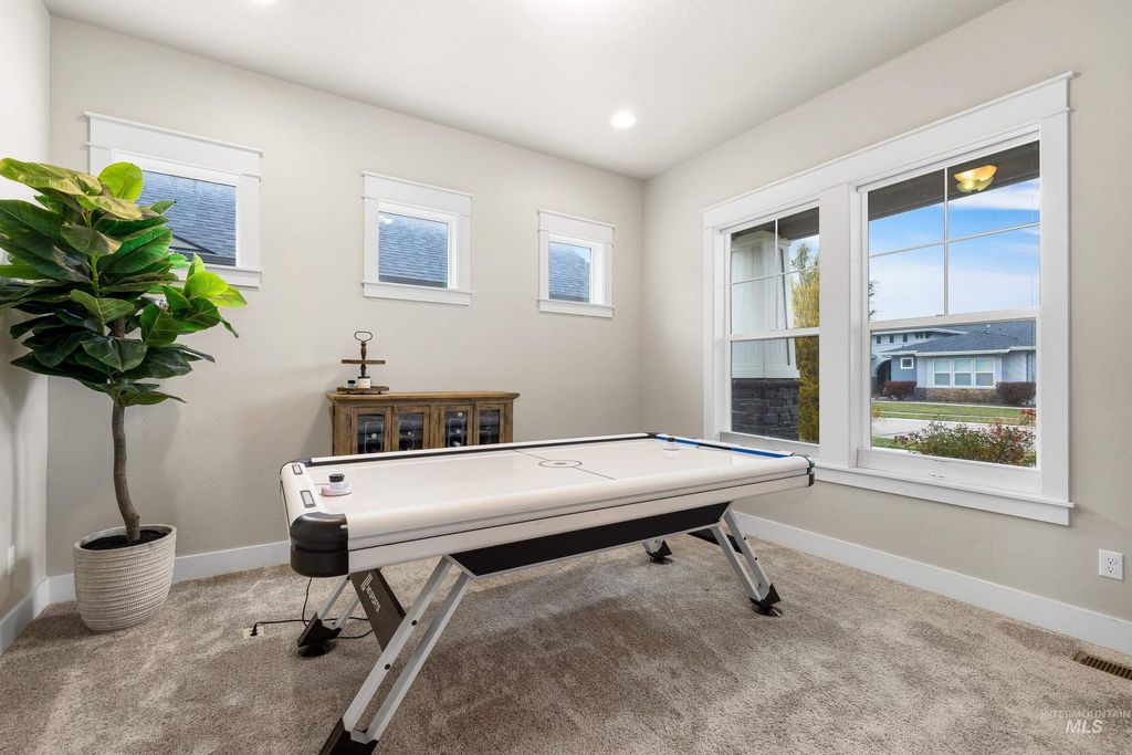 Photo of 5525 W Philomena Dr, Meridian, ID 83646 (MLS # 98968094)