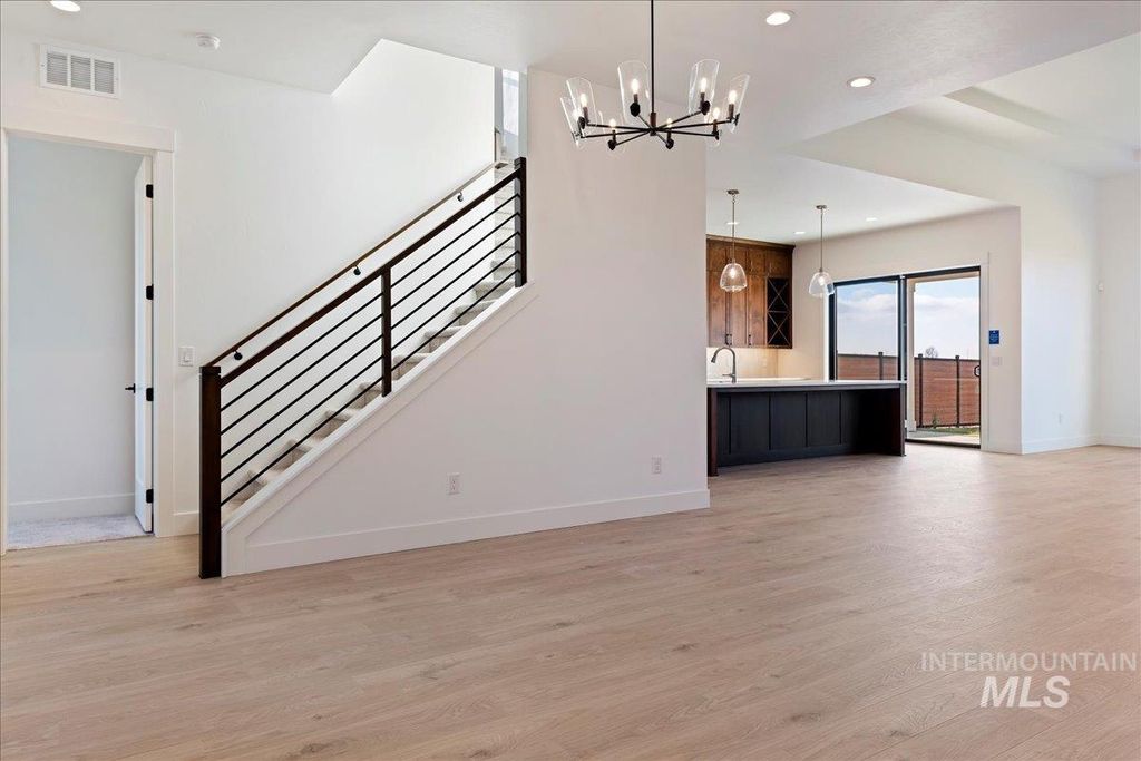 Photo of 6829 N Valley Breeze Avenue #Aspen, Meridian, ID 83646 (MLS # 98974130)