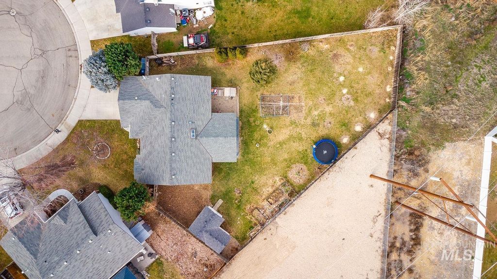 Photo of 575 W Mulberry Loop, Nampa, ID 83686 (MLS # 98971609)