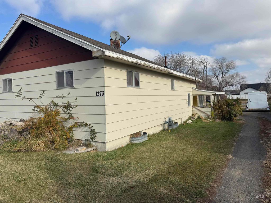 Photo of 1373 Washington Street S St, Twin Falls, ID 83301 (MLS # 98967931)