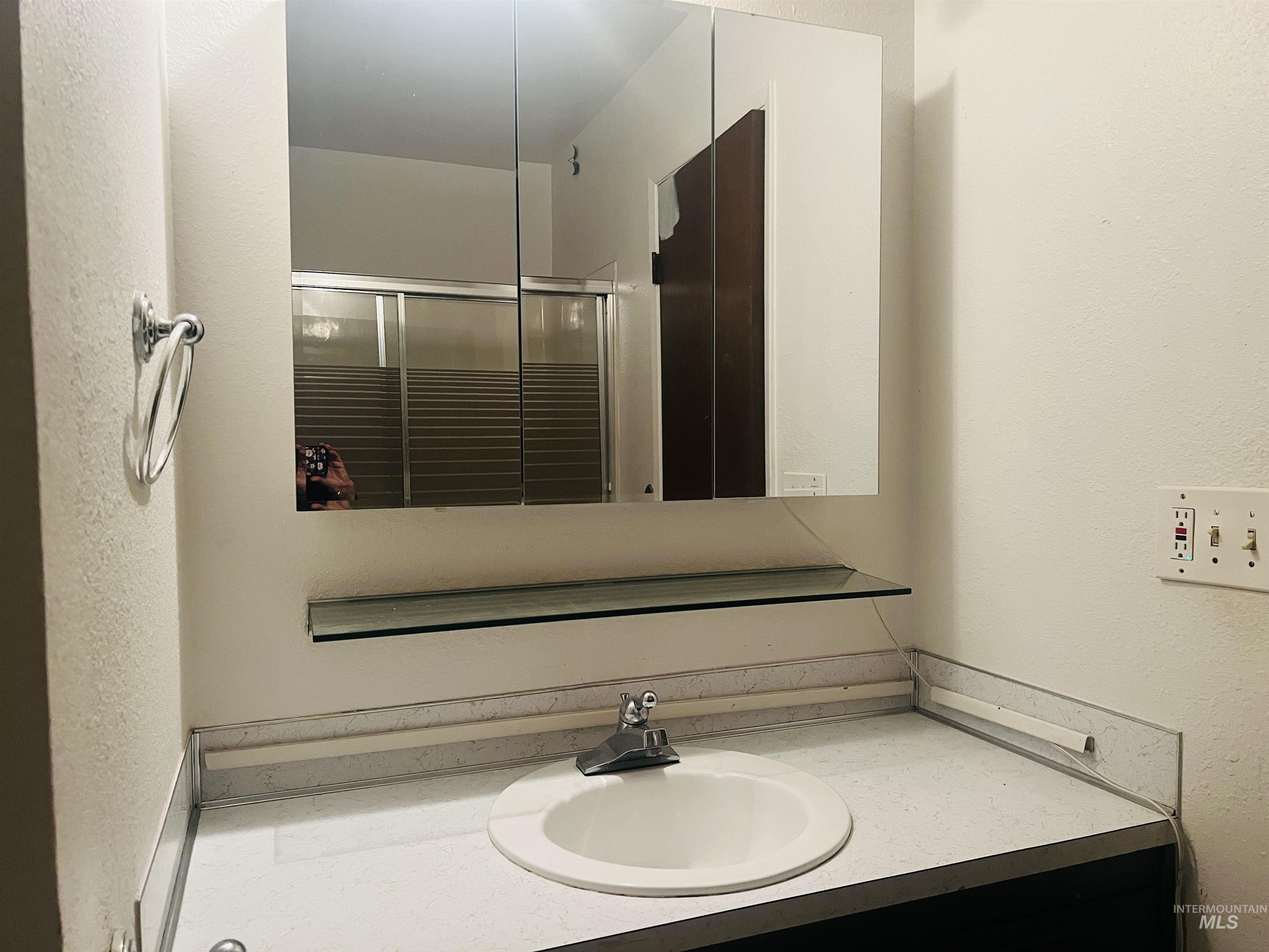 Ontario, Oregon 97914, United States, 3 Bedrooms Bedrooms, ,2 BathroomsBathrooms,Residential,Active,6782