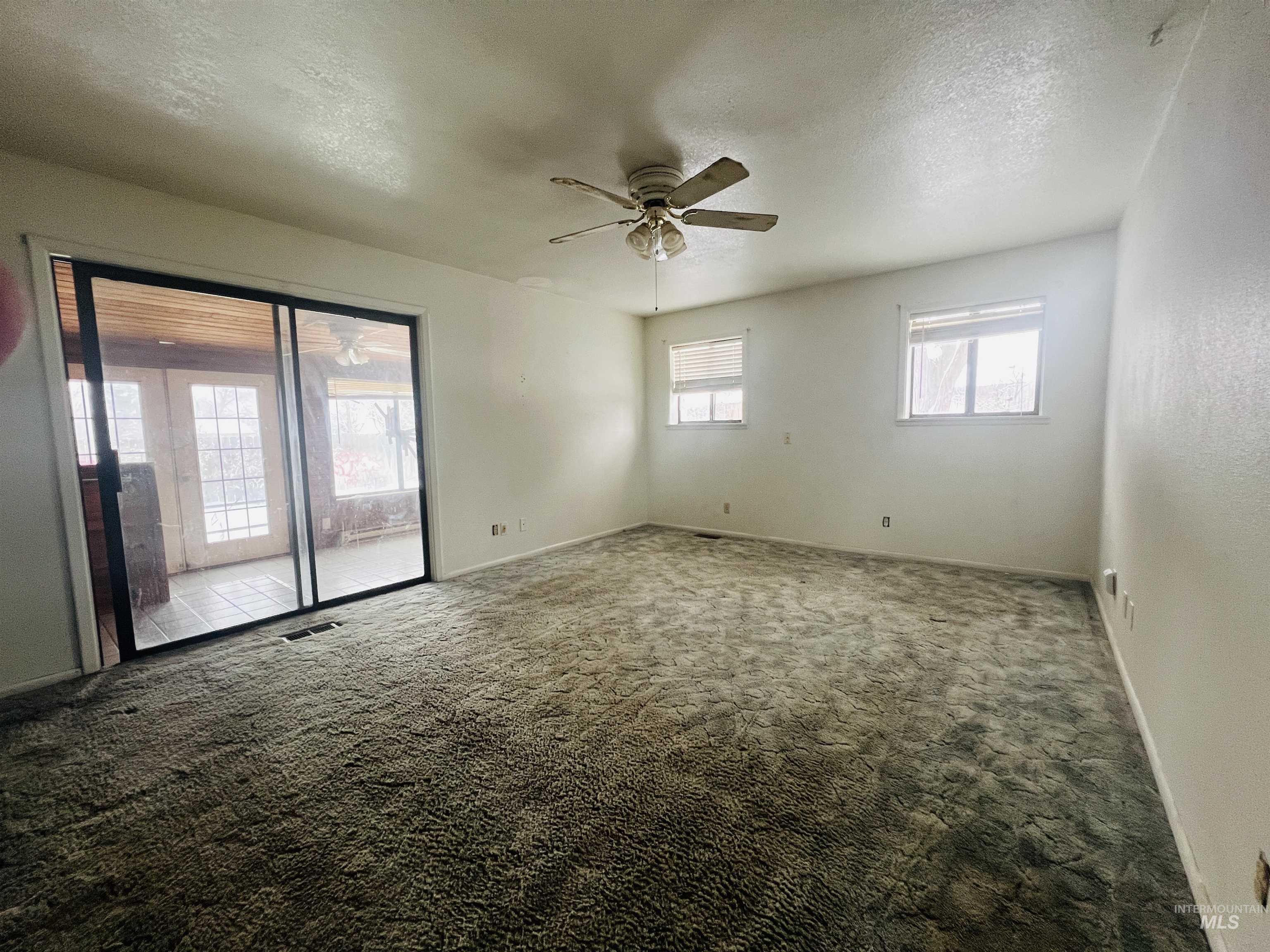 Ontario, Oregon 97914, United States, 3 Bedrooms Bedrooms, ,2 BathroomsBathrooms,Residential,Active,6782