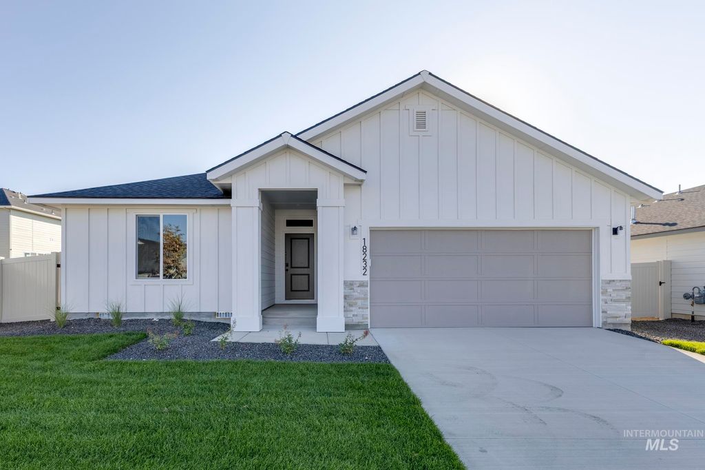 Photo of 3281 N Waterbrook Way, Star, ID 83669 (MLS # 98965330)