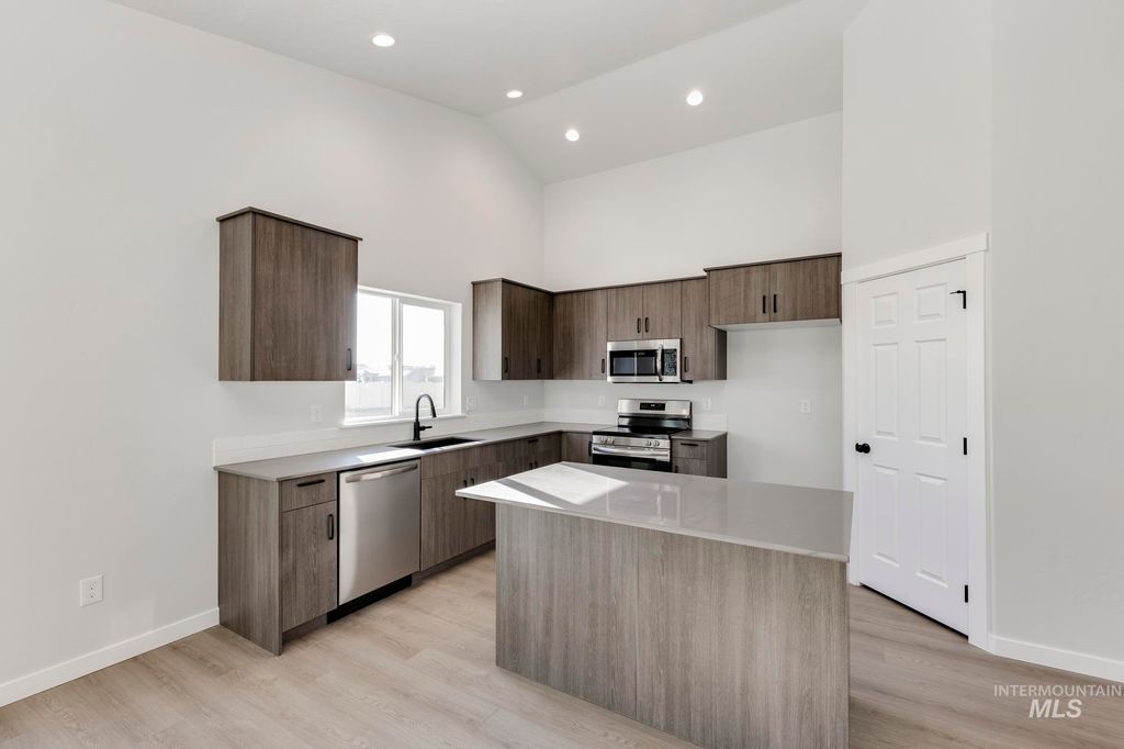 Photo of 3281 N Waterbrook Way, Star, ID 83669 (MLS # 98965330)