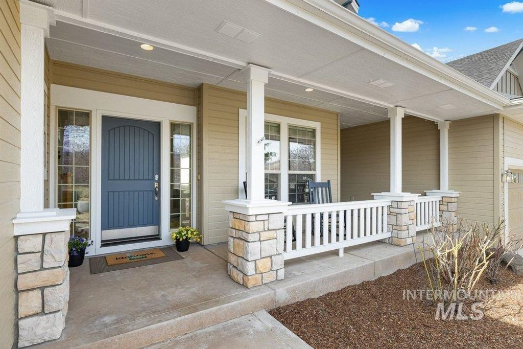 Photo of 12803 N Schicks Ridge Road, Boise, ID 83714 (MLS # 98984460)